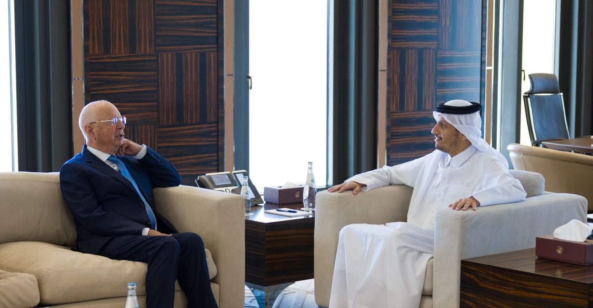  رئيس مجلس الوزراء وزير الخارجية يستقبل الرئيس التنفيذي لمنتدى الاقتصاد العالمي