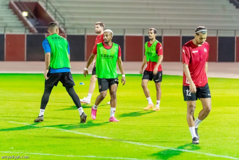 الرياض يكتفي بالترفيهية