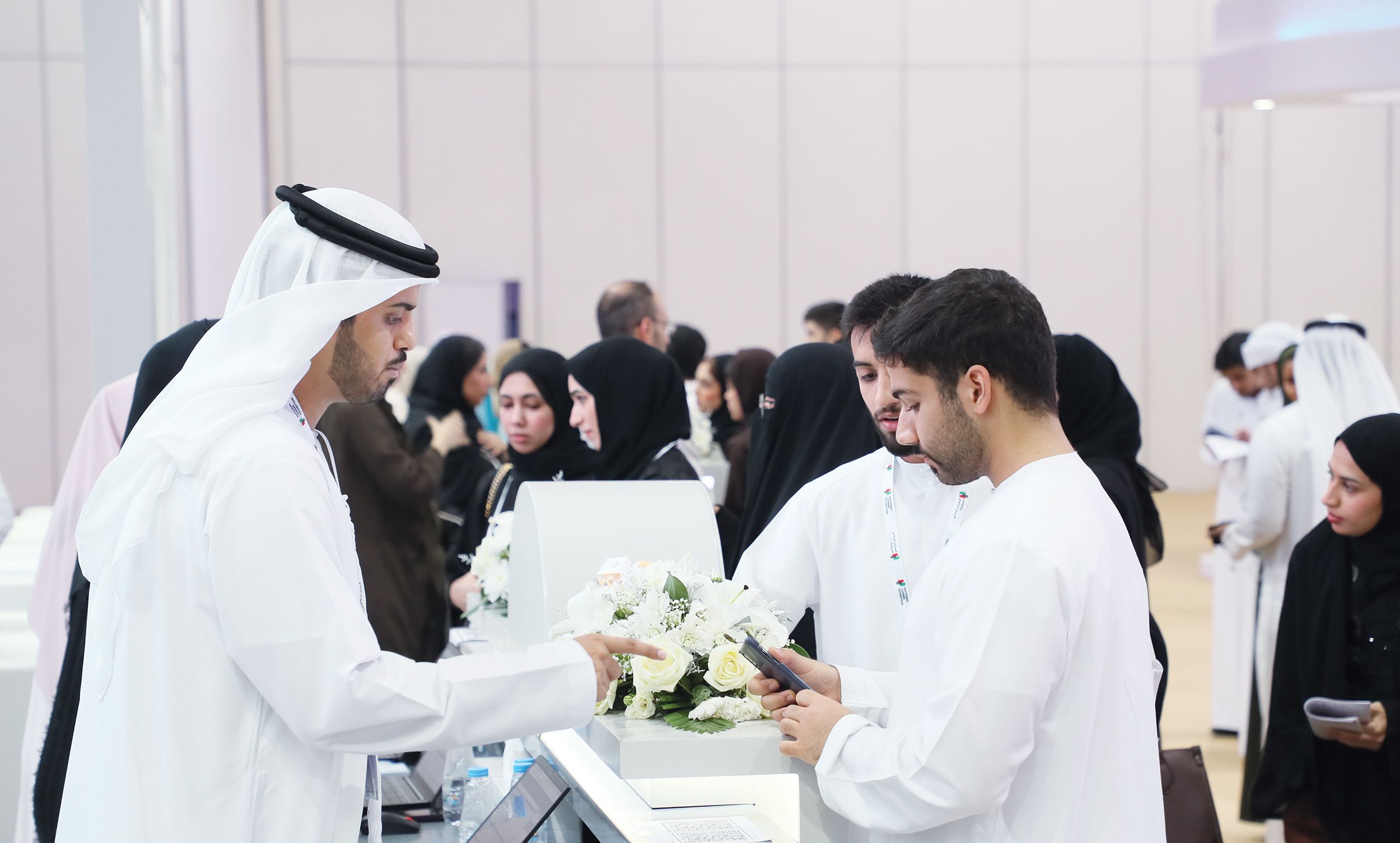 خريجون جدد: الخبرة والتدريب حجر عثرة في التوظيف والمعارض فرصة لتوفيرها