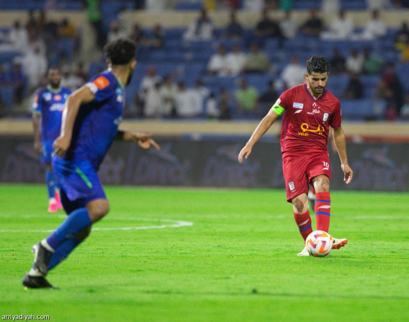 اليوم.. أبها يدرس أسباب التعثرات