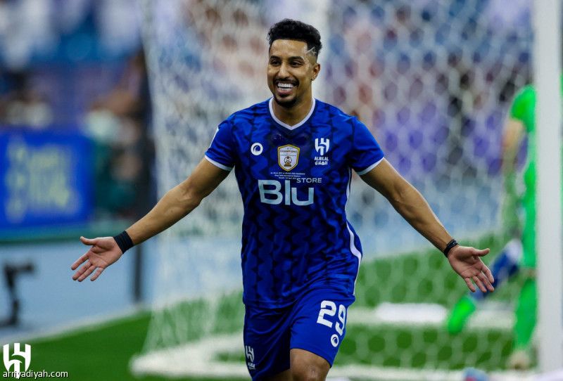 90 دقيقة تفصل سالم الدوسري عن الهداف التاريخي