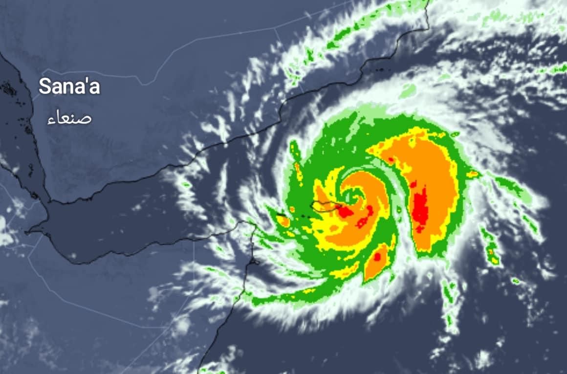 احذروا .. التأثير المباشر للإعصار ” تيج ” سيزداد خلال الساعات القادمة