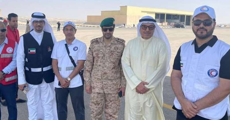 سفير الكويت لدى مصر:الجسر الجوي الكويتي لإغاثة غزة يستمر 5 أيام