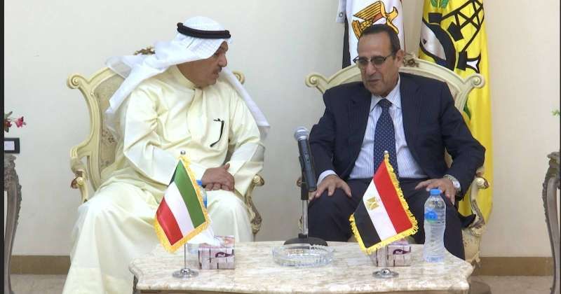 محافظ شمال سيناء مع السفير الكويتي لدى مصر ومندوبها الدائم في جامعة الدول العربية