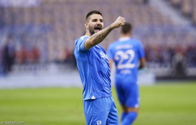 ميتروفيتش يدخل قائمة الـ 9