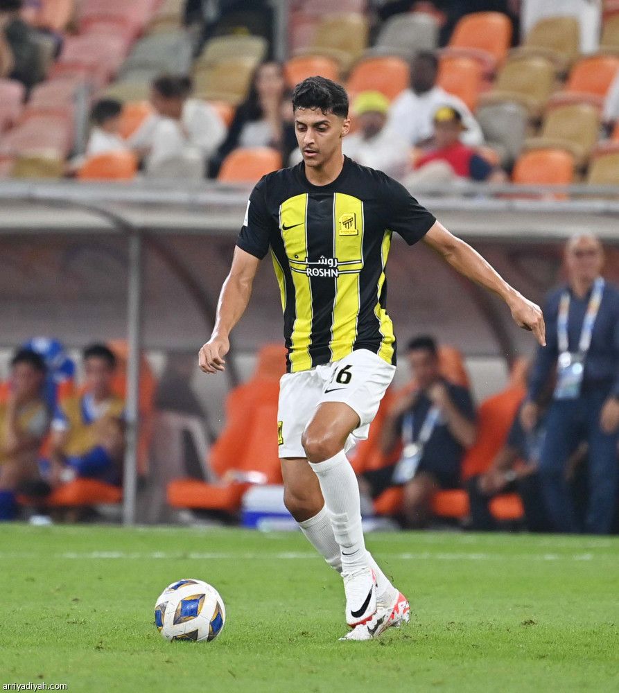 حمد الله يغير أرقام «الأبطال»