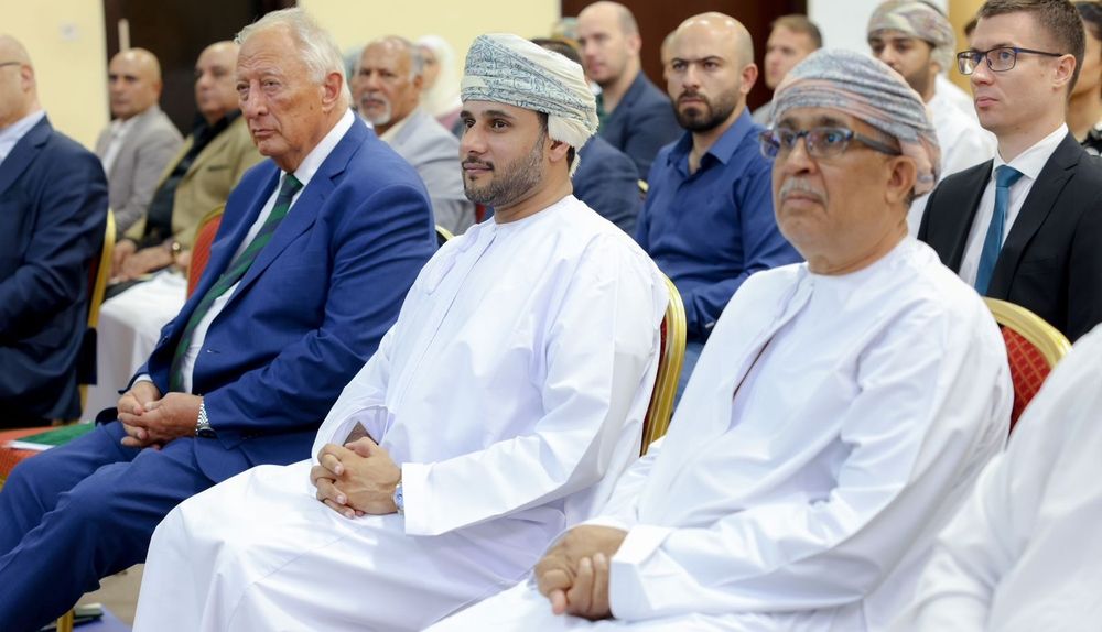 لقاءات ثنائية بين الجانبين العُماني والمجري لبحث إبرام الاتفاقيات والشراكات