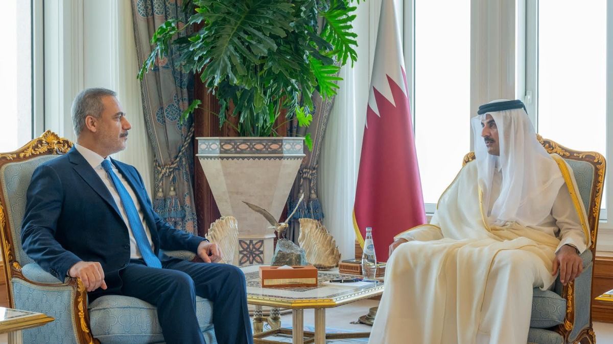 سمو الأمير يستقبل وزير الخارجية التركي