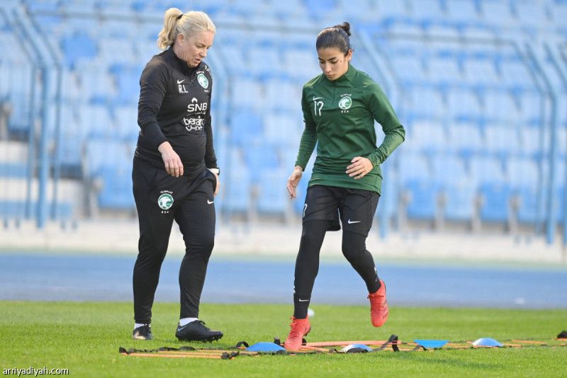 اتحاد الكرة يلغي عقد روزا