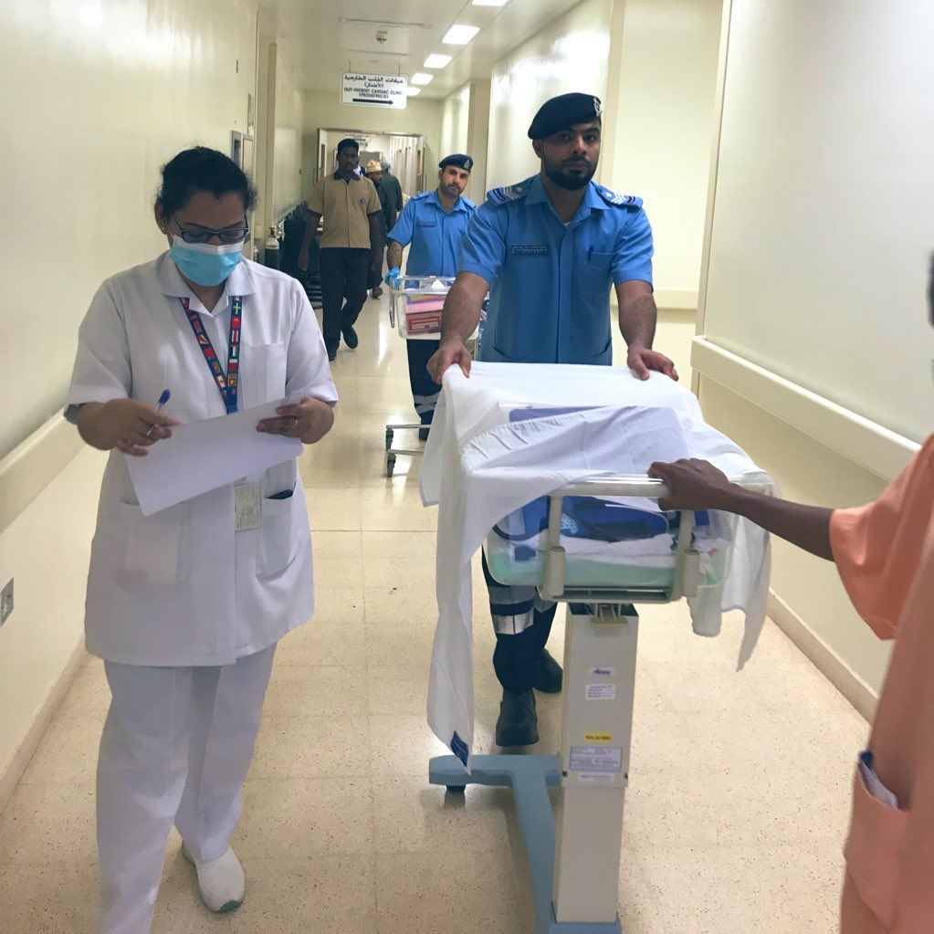 بالصور .. الدفاع المدني يقوم بإسناد الطواقم الطبية بعد انتهاء الحالة المدارية ” تيج “