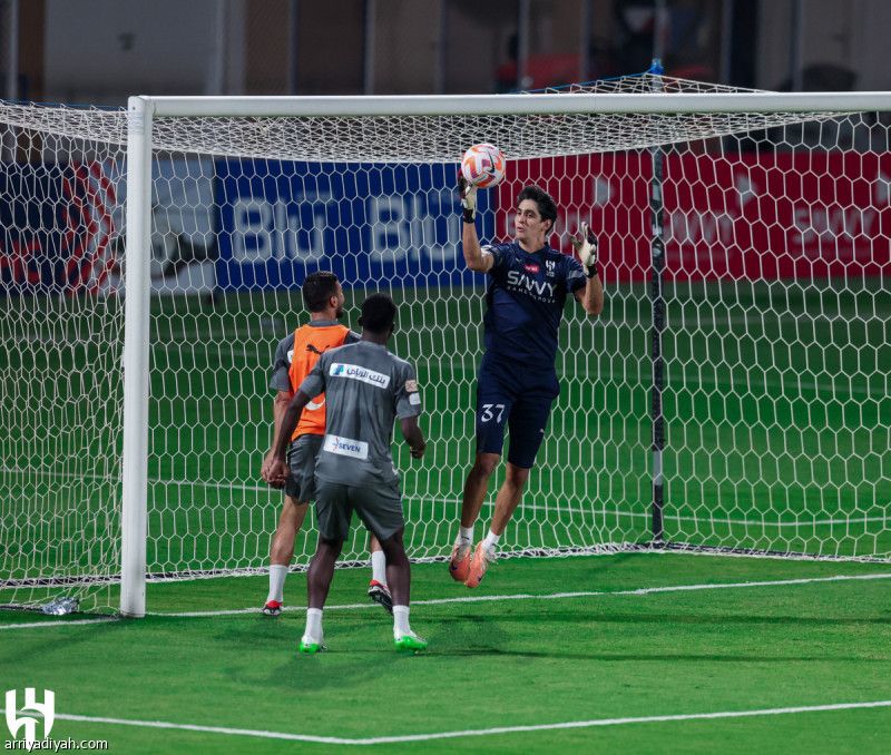 الهلال يعود.. ويفتح ملف الأهلي