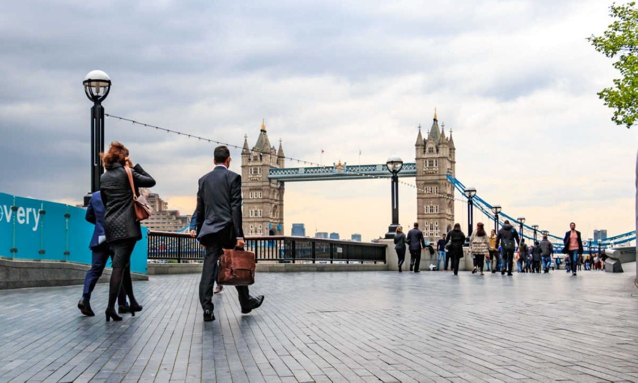 بيانات الوظائف البريطانية «غير دقيقة بالمرة»