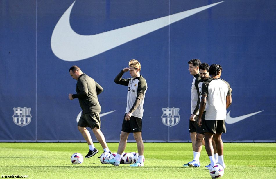 تشافي وأنشيلوتي.. صراع الثامنة