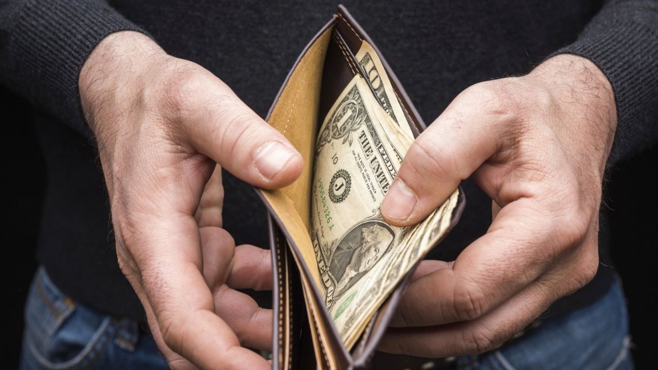 الثروات تتآكل على مائدة التضخّم