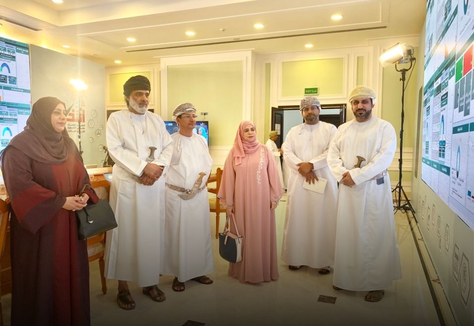 اللجنة العُمانية لحقوق الإنسان” تشيد بسير العملية الانتخابية