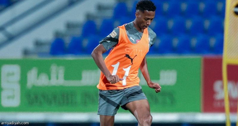 ناصر الدوسري يدعم خيارات جيسوس أمام الحزم