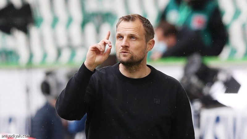 مدرب ماينز: لا أفكر في الرحيل