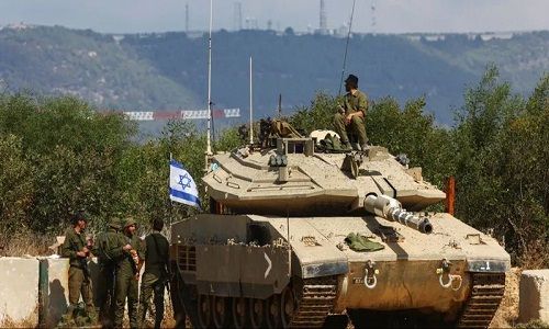 الاحتلال الإسرائيلي يعلن عن مقتل جندي وإصابة ضابط في انقلاب دبابة