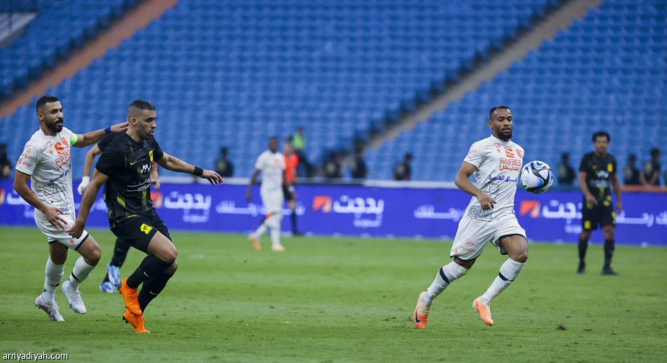 الاتحاد يتأهل بثلاثية الفيحاء