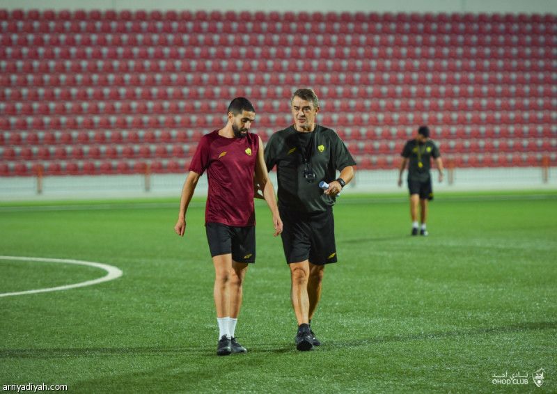 يوريتكش يستعين بدمدم وكونراد