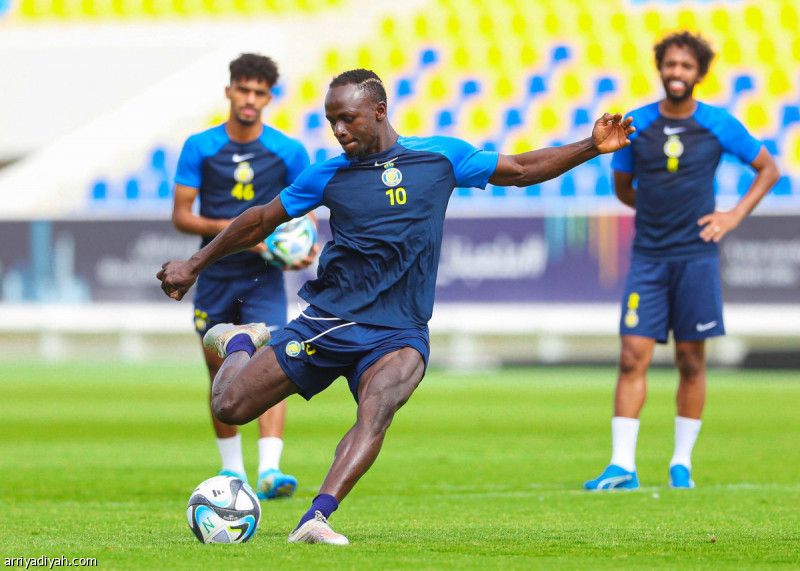 رونالدو وتاليسكا ولابورت يرفعون معنويات كاسترو