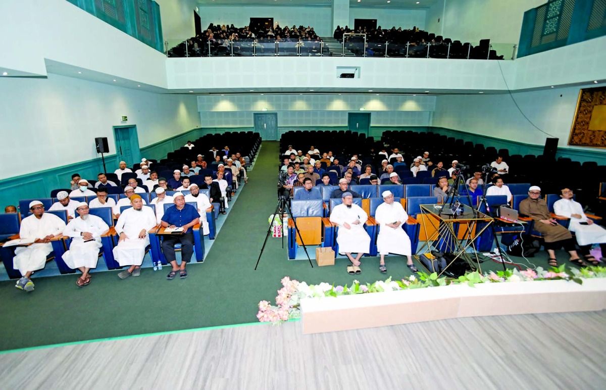 برنامج دعوي للجالية الإندونيسية في 7 مساجد