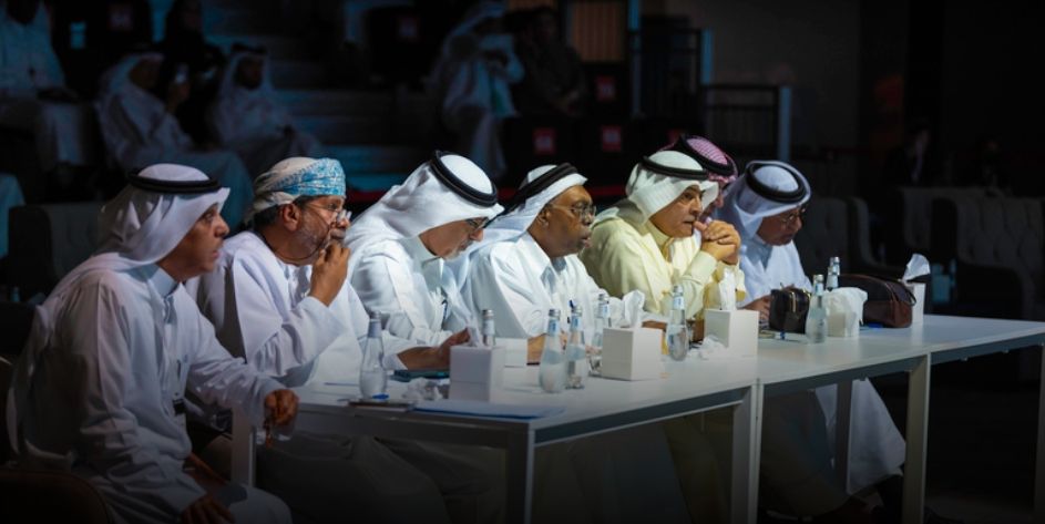 استعراض للفنون البحرية العُمانية في مسابقة النهّام بالسعودية