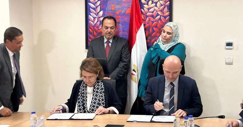 الهلال الأحمر الكويتي ونظيره المصري يوقعان بروتوكولاً لشراء مواد إغاثة لـ غزة