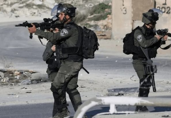 مقتل مُستوطن إسرائيلي وإصابة آخر في إطلاق نار شمال الضفة الغربية