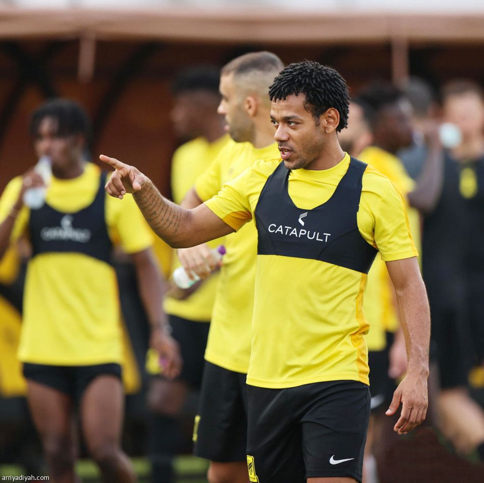 الشنقيطي يطمئن الاتحاديين