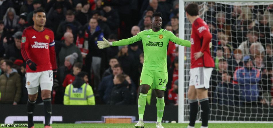 نيوكاسل يضرب يونايتد بثلاثية.. ويتأهل