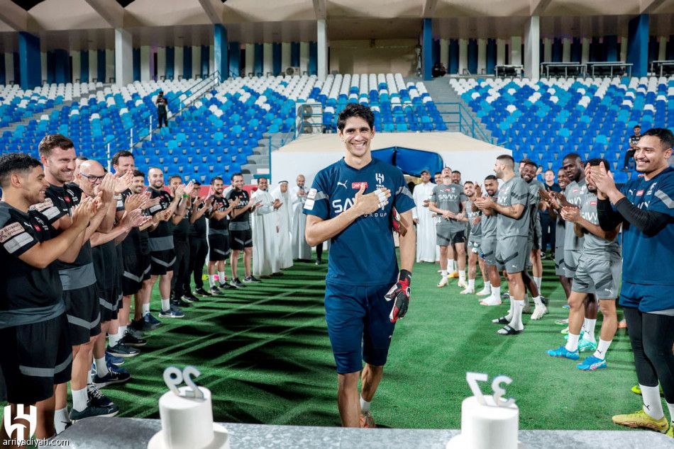 عريس آسيا.. نصف ساعة مع الجماهير