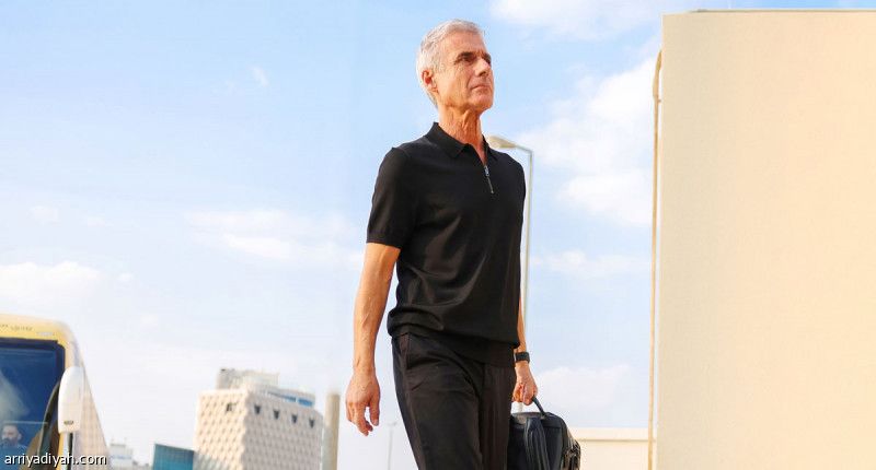 كاسترو يتسلّم التقرير الضامة تبعد بوشل