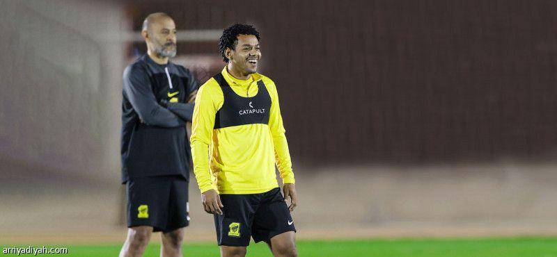 الآسيوية تدخل فابينيو المعسكر