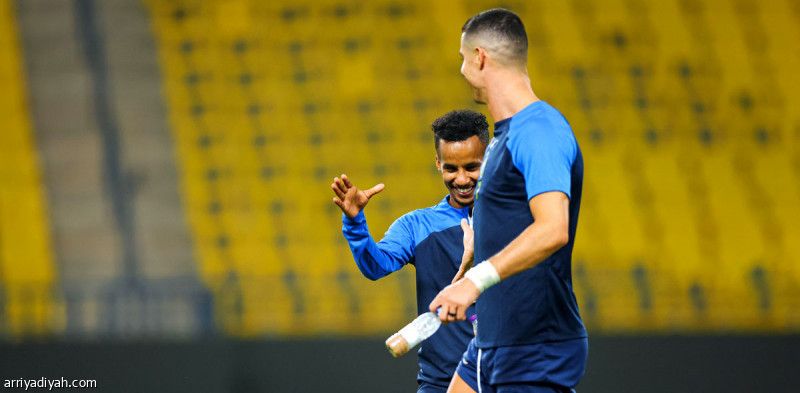 النصر.. الخيبري يحل أزمة الظهير