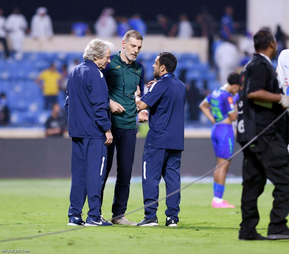 التورنيدو يتبع خطى الزلزال