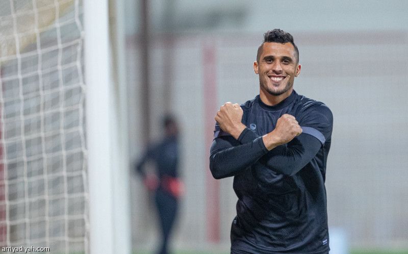 إصابة الكتف تبعد زغبة