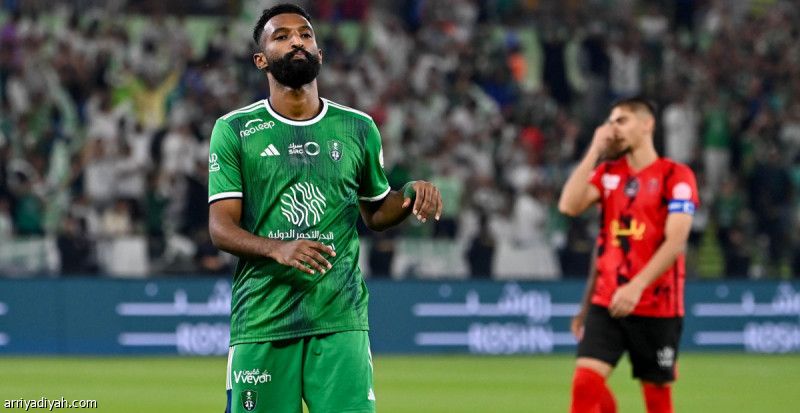 الأهلي يتعافى بنقاط الرياض
