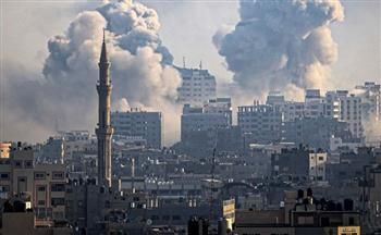 صحيفة الرياض السعودية: التهديد باستخدام القنبلة النووية بغزة خرق واضح للقانون الدولي الإنساني