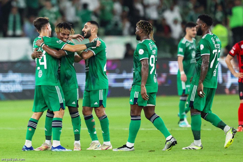 البريكان يضرب 3 أرقام بهدف