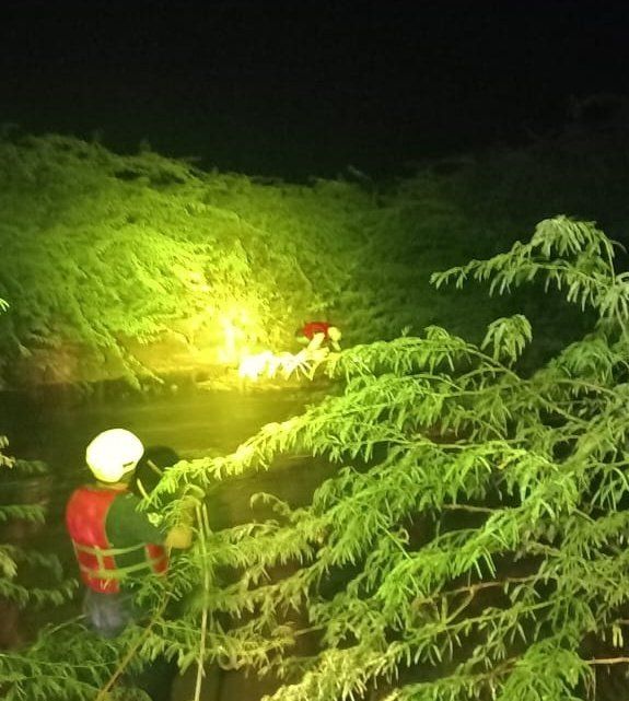 إنقاذ 3 أشخاص بعد احتجاز مركبة بولاية جعلان بني بوعلي