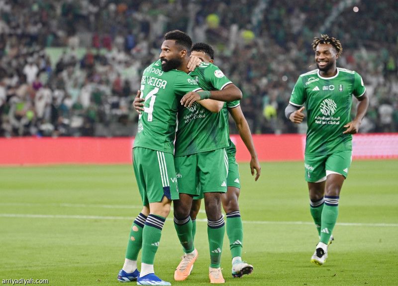 البريكان يضرب 3 أرقام بهدف