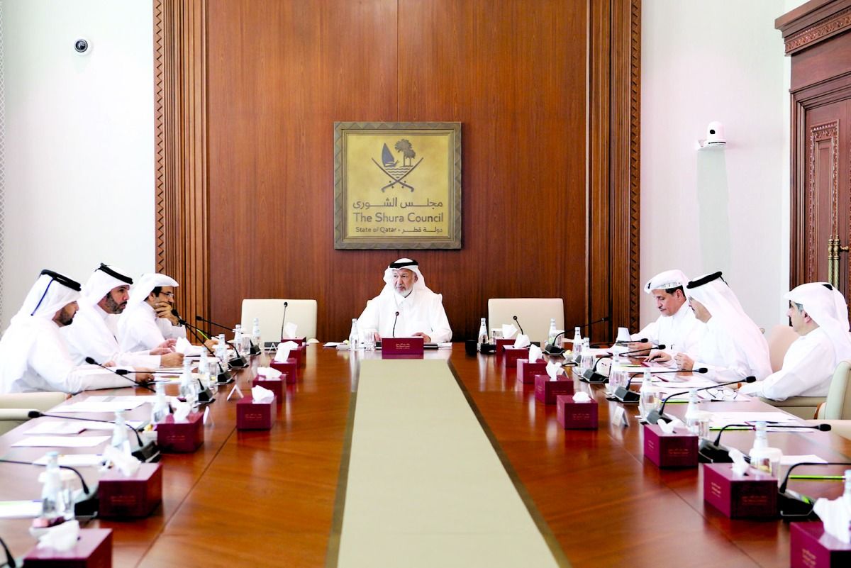 «الاقتصادية»  تناقش الاستفادة من المتقاعدين بسوق العمل