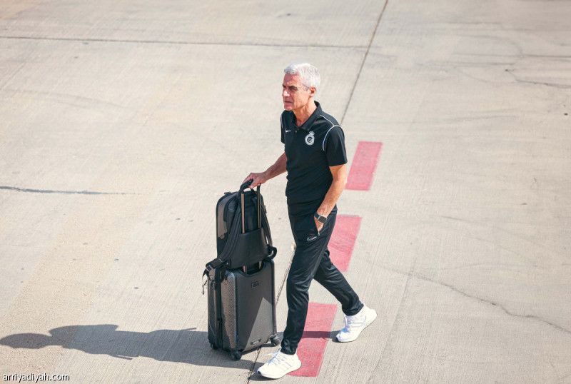 كاسترو.. يفاضل بين فوفانا وتيليس