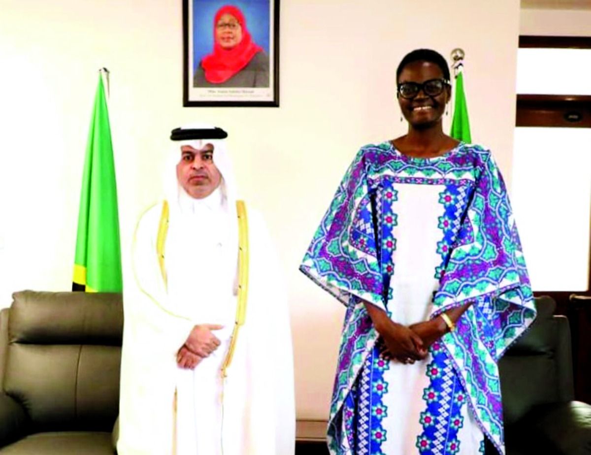 رئيسة البرلمان التنزاني تجتمع مع سفيرنا