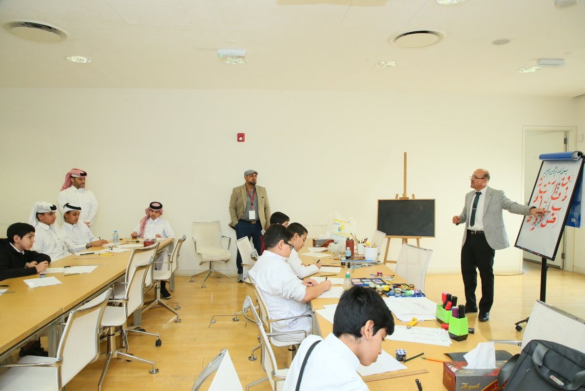 "التربية والتعليم" تنظم ورش فنية في معرض "مبدعو الفنون البصرية"