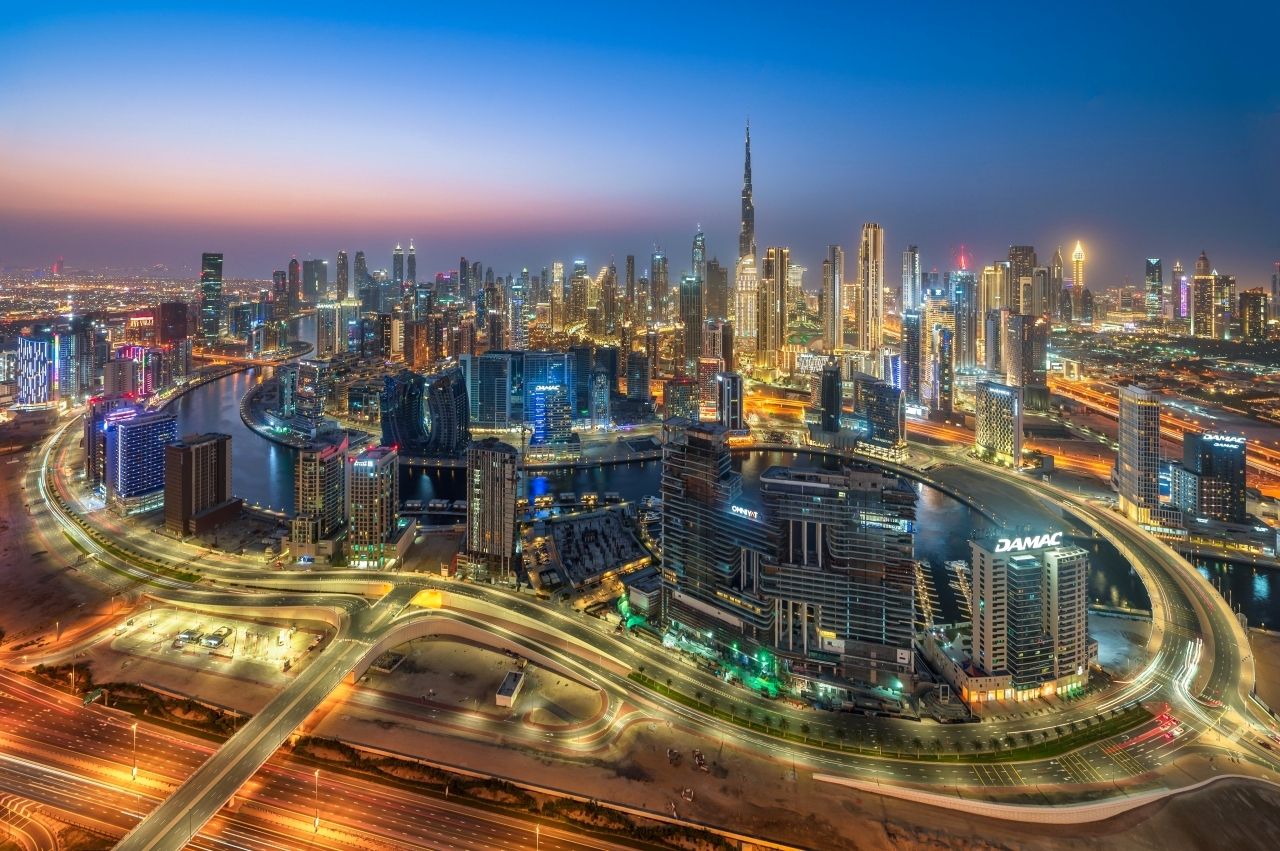 2.1 مليار درهم تصرفات عقارات دبي في يوم