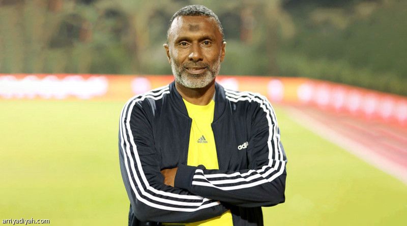 سالم والظهيران يرجحون كفة الهلال