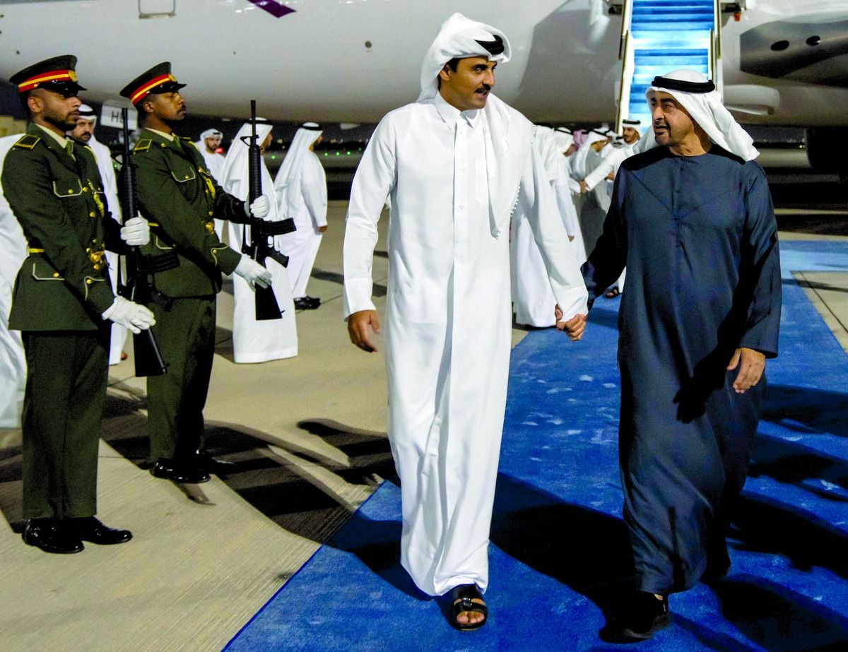 صاحب السمو  ورئيس الإمارات يبحثان التطورات الفلسطينية