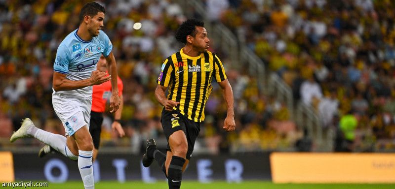 بعد رحيل سانتو.. الاتحاد يفتش عن عودة الانتصارات أمام أبها